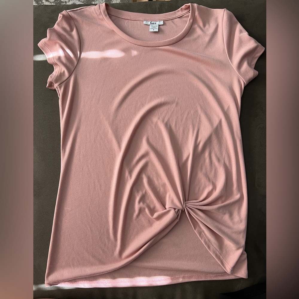 pink top